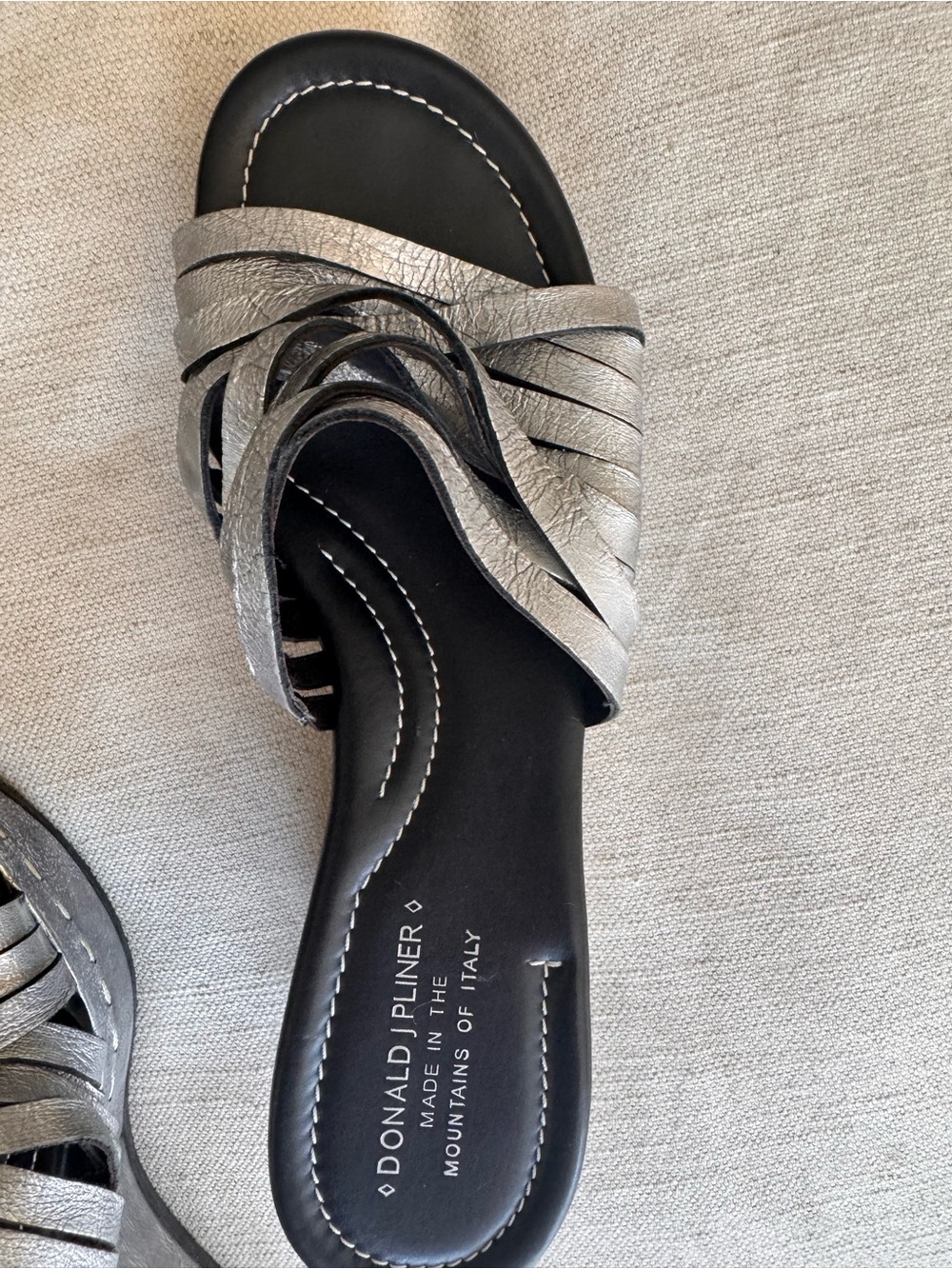 Donald J Pliner Siena Silver/Pewter Metallic Leather Platform Slide Sandals 9 - Picture 11 of 11
